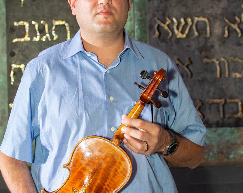 Violins of Hope –